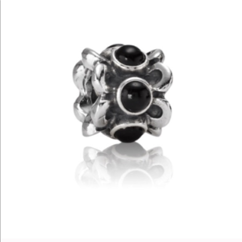 Pandora (Retired) Forget Me Knot Black Onyx